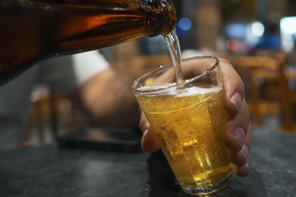 Portugal: novas regras restringem álcool em áreas turísticas do Porto