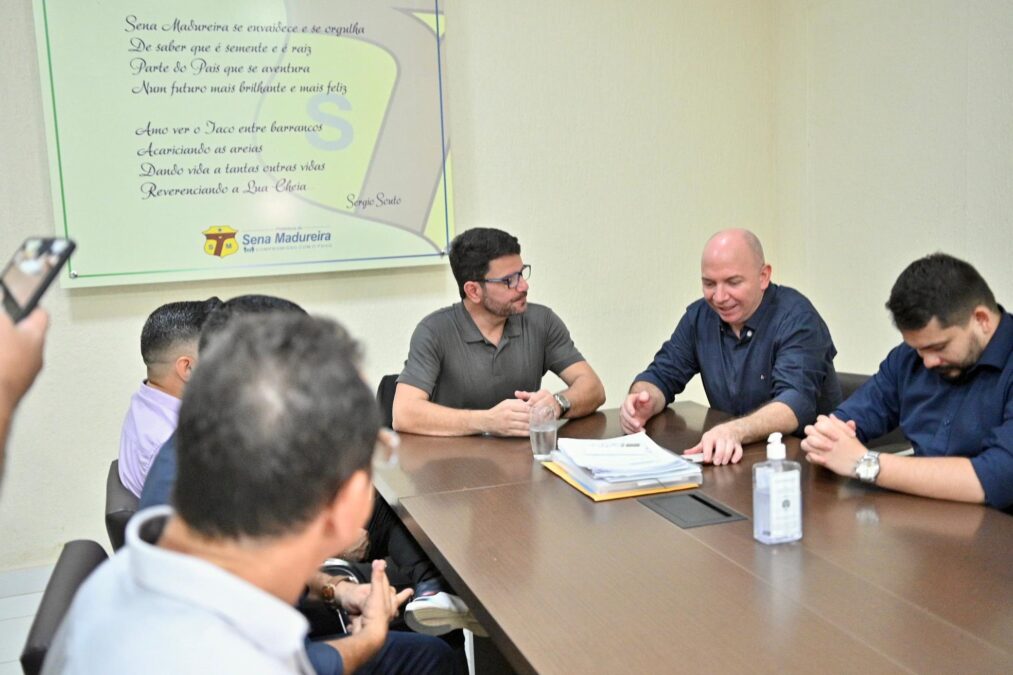 Governador Gladson Cameli se reúne com prefeito Gerlen Diniz e dá carta branca aos secretários para atender demandas de Sena Madureira