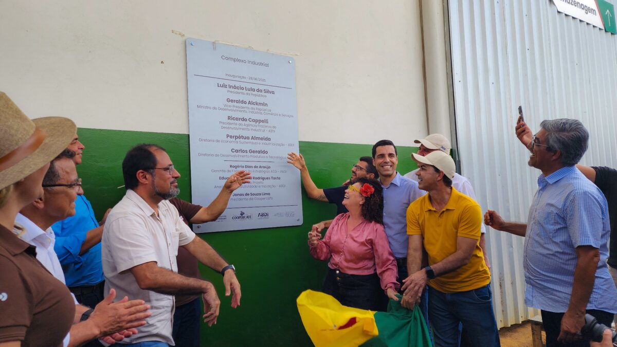 Ao enaltecer Complexo Industrial do Café, Edvaldo destaca: “teve coragem de produtor para começar a produzir”