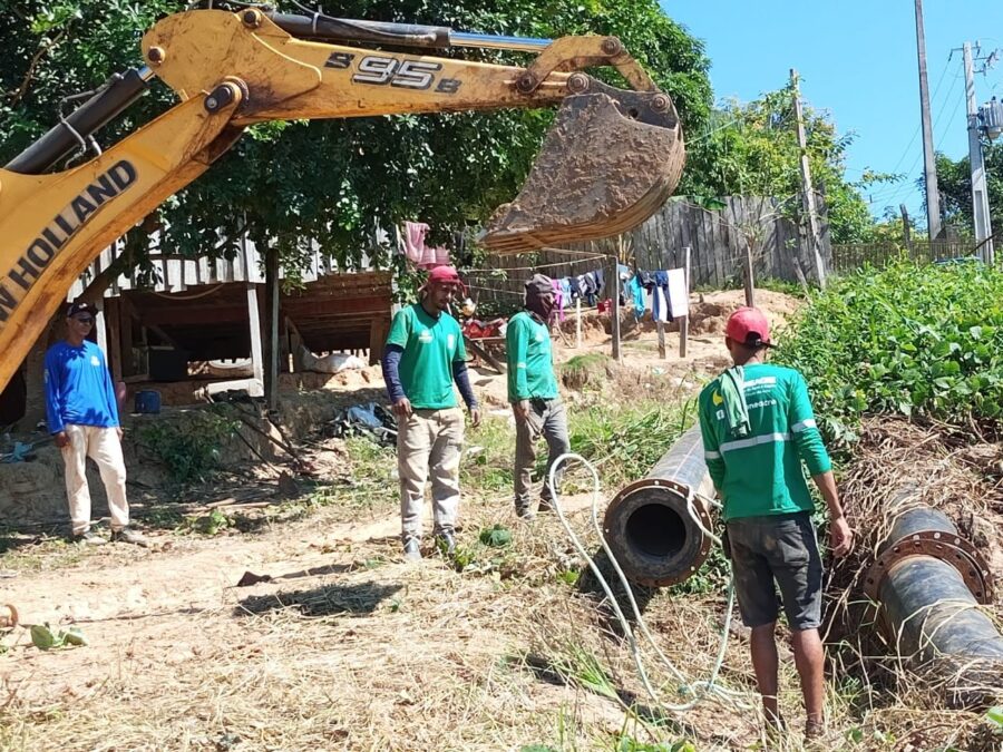 Saneacre realiza manutenção e reposiciona bomba para melhorar captação de água em Sena Madureira; abastecimento será retomado ainda hoje