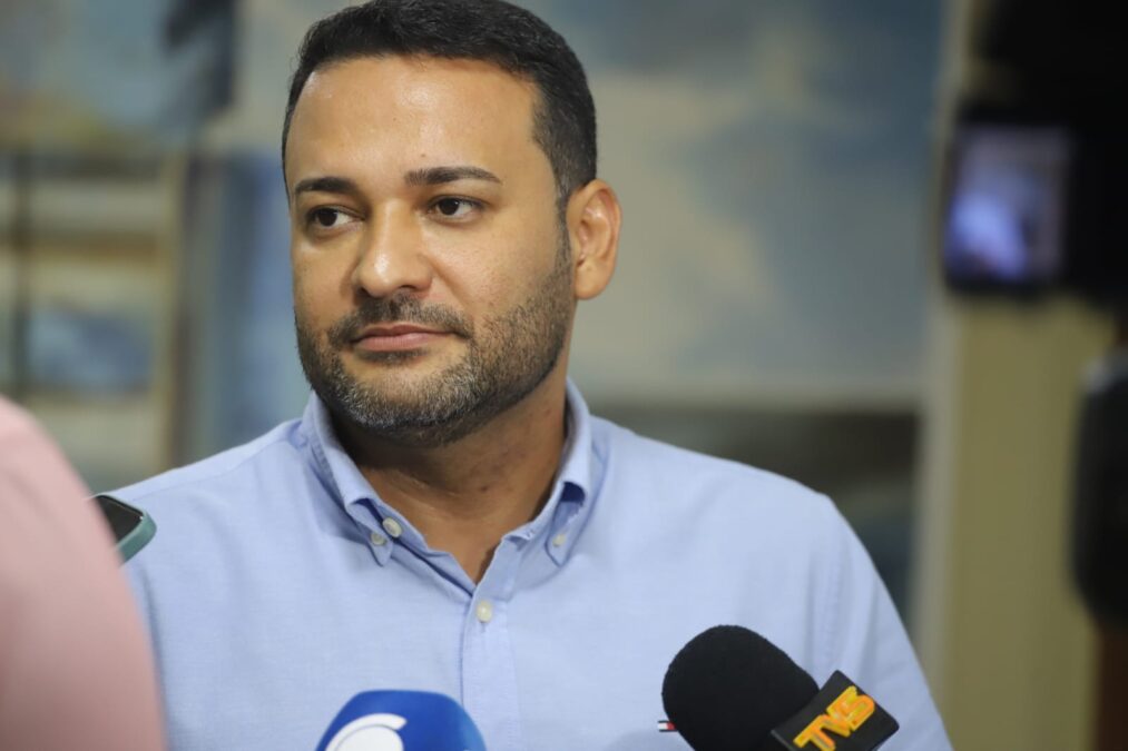 Após afastamento por precariedade em escola rural, governo mantém secretário de Educação no cargo