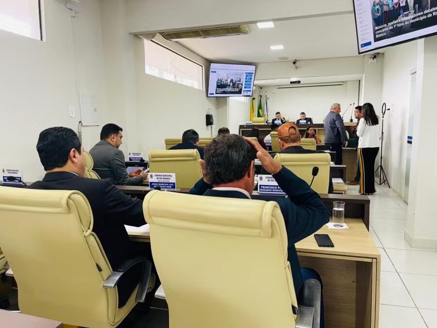 Câmara de Rio Branco corta gastos com viagens, diárias e cursos para conter despesas