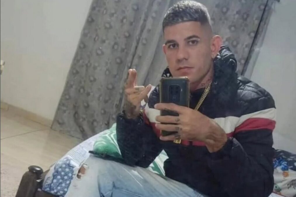 Jovem foi denunciado por violência doméstica 48h antes de ser fuzilado