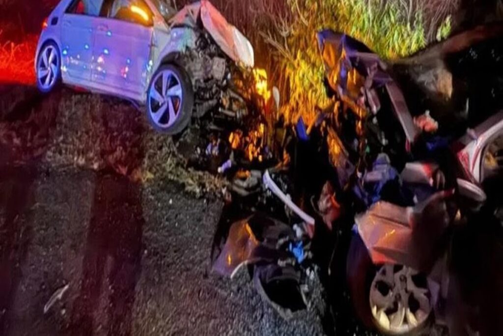 colisao-frontal-entre-carros-deixa-2-mortos-e-3-feridos-na-paraiba