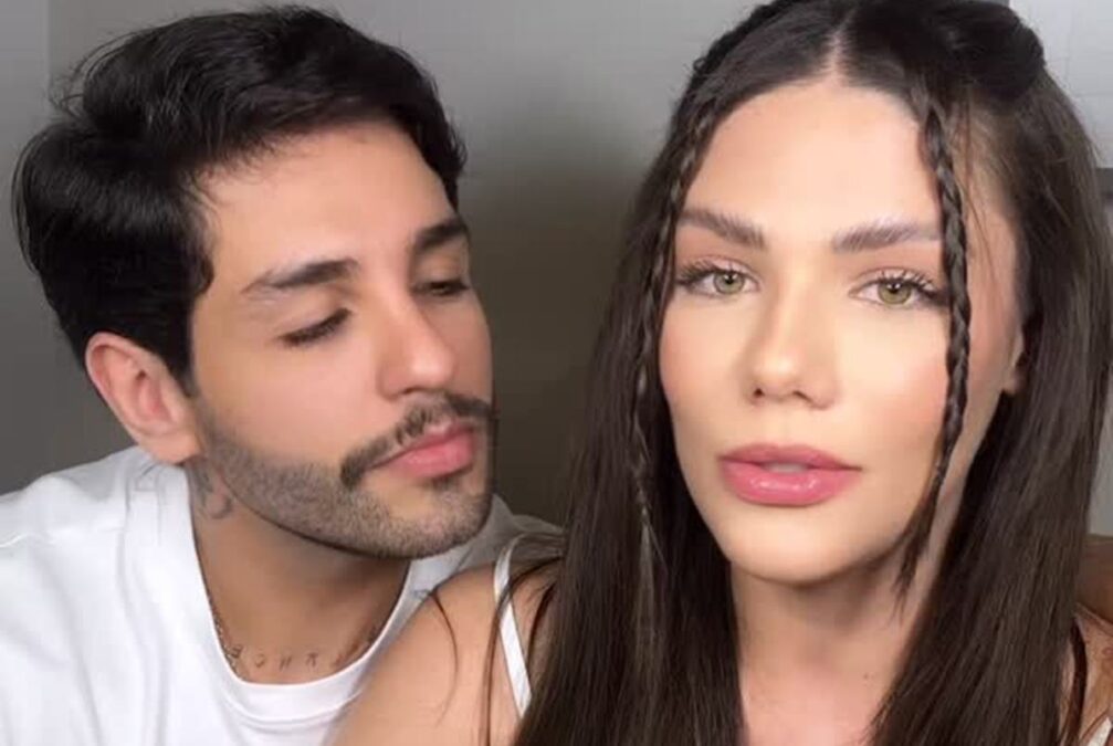 Esposa de cantor revela que perdeu um dos gêmeos que esperava