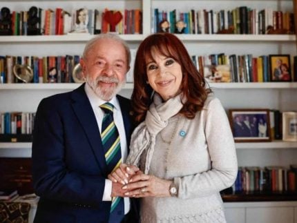 kirchner-recebe-lula-em-buenos-aires-e-dispara-contra-milei:-“desmontam-a-democracia-passo-a-passo”
