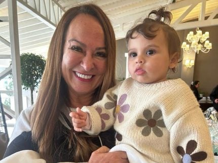 doce-homenagem:-nadine,-mae-de-neymar,-se-declara-para-helena-no-aniversario-da-neta