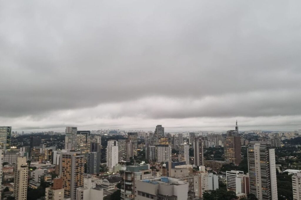 frio-continua-e-cidade-de-sp-tera-madrugada-com-11oc,-diz-defesa-civil