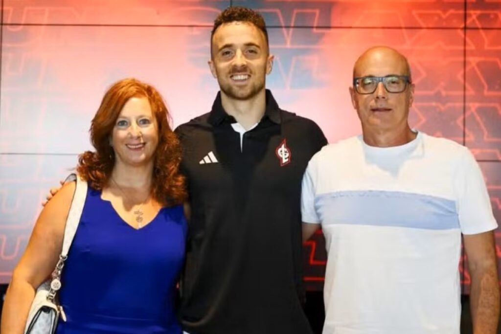 conheca-historia-de-superacao-da-familia-de-diogo-jota-e-andre-silva