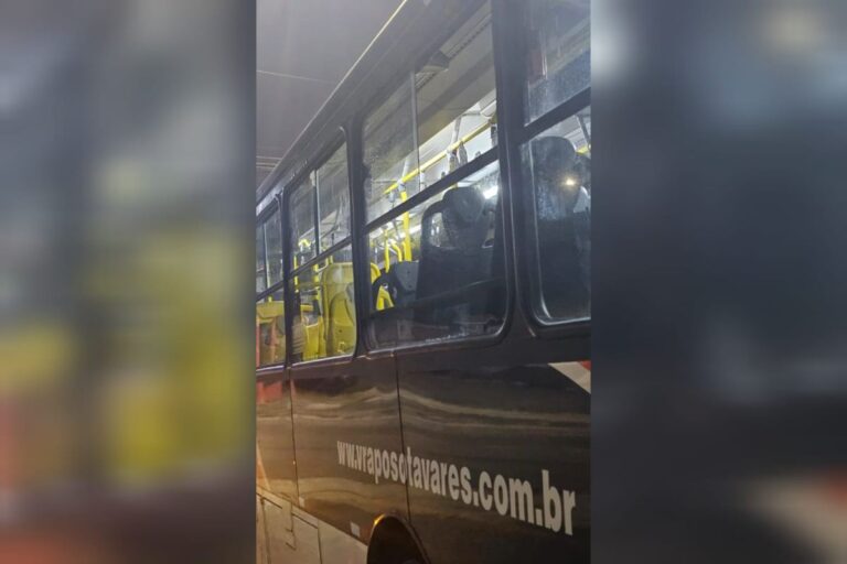 “quebra-quebra”:-6-onibus-sao-atacados-e-adolescente-e-apreendido-em-cotia