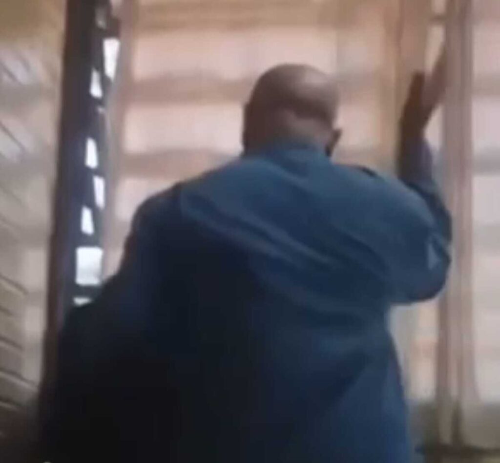 video:-aluno-faz-deboche-durante-a-aula-e-leva-tapa-de-professor-no-df