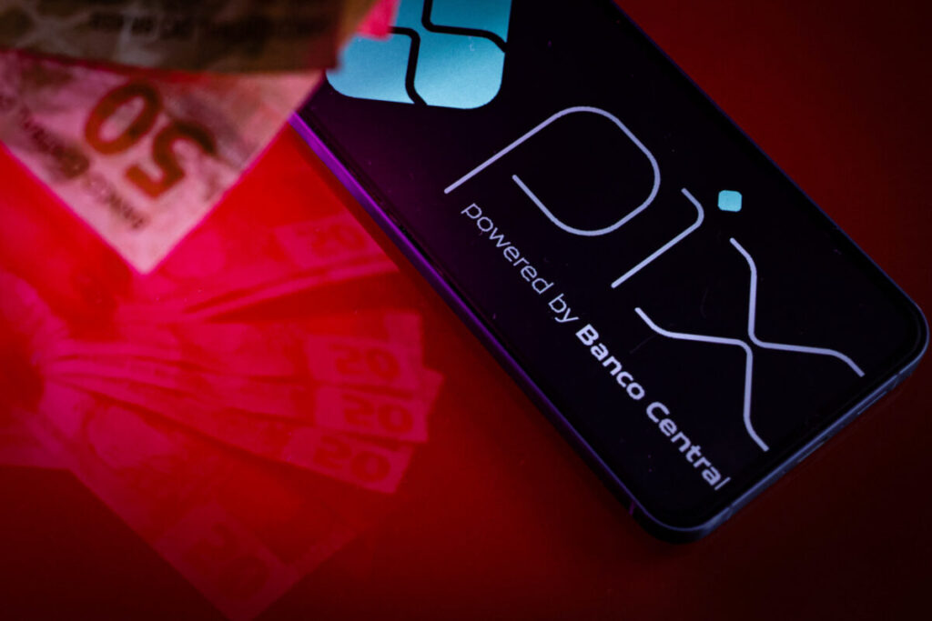 banco-central-suspende-tres-instituicoes-do-pix-apos-ataque-hacker