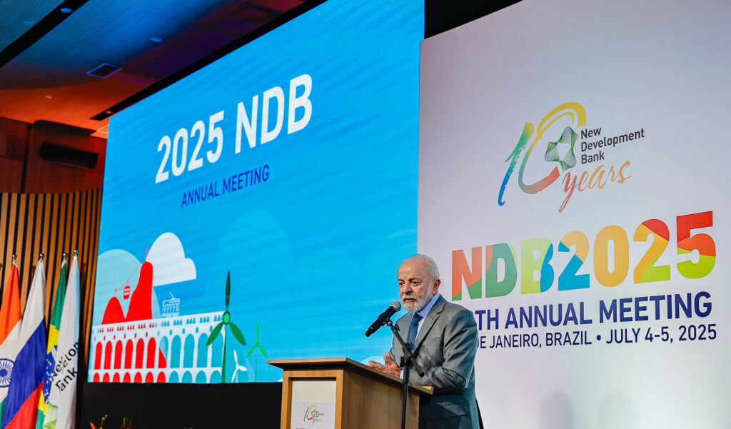 brics:-“vacuo-de-lideranca”-agrava-crises-mundiais,-defende-lula