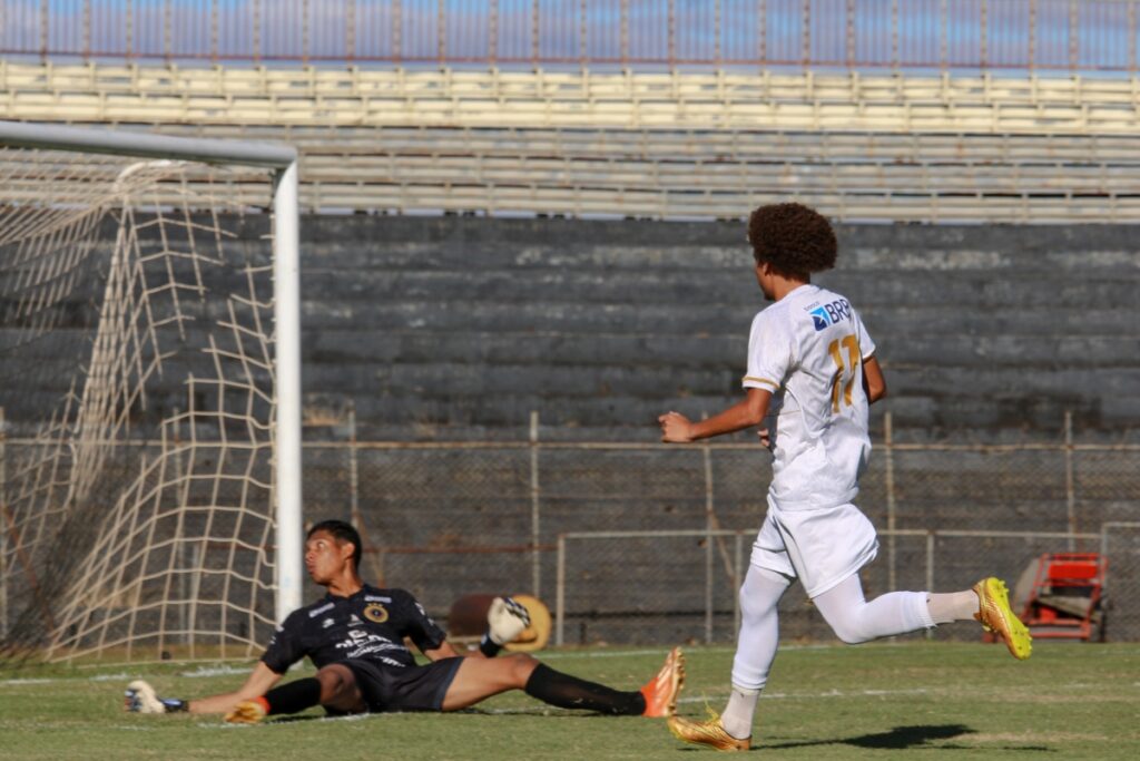 samambaia-vence-paranoa-e-garante-classificacao-para-a-proxima-fase