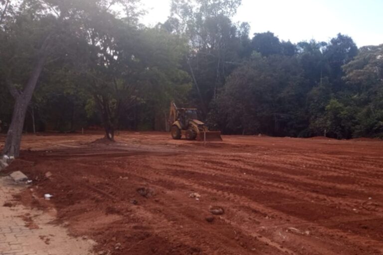 governo-do-df apreende-maquina-que-desmatava area-de-protecao