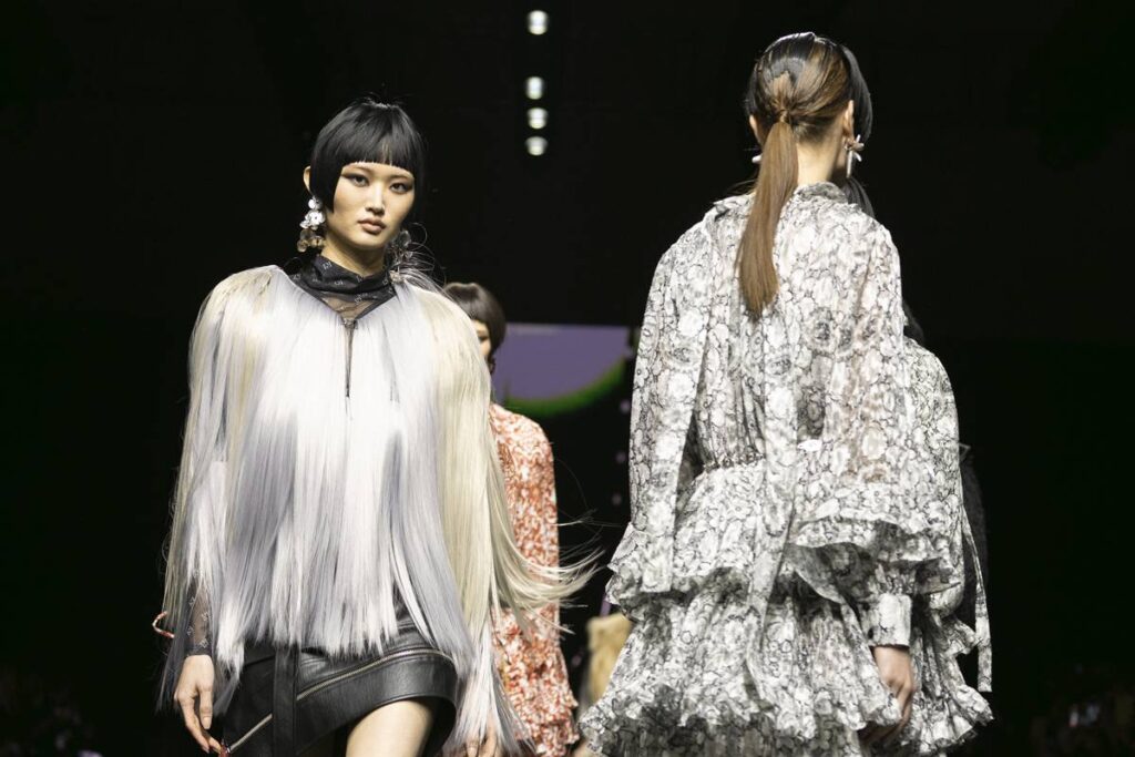 apos-k-pop-e-cosmeticos,-moda-coreana-pode-ser-novo-destaque-global