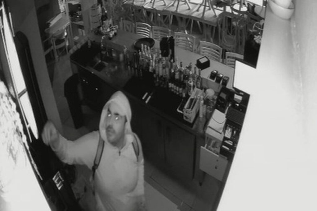 video:-veja-momento-em-que-dono-de-restaurante-na-asa-sul-mata-ladrao