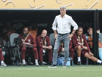 a-globo-continua-sendo-a-globo-e-a-concorrencia-so-bate-palmas