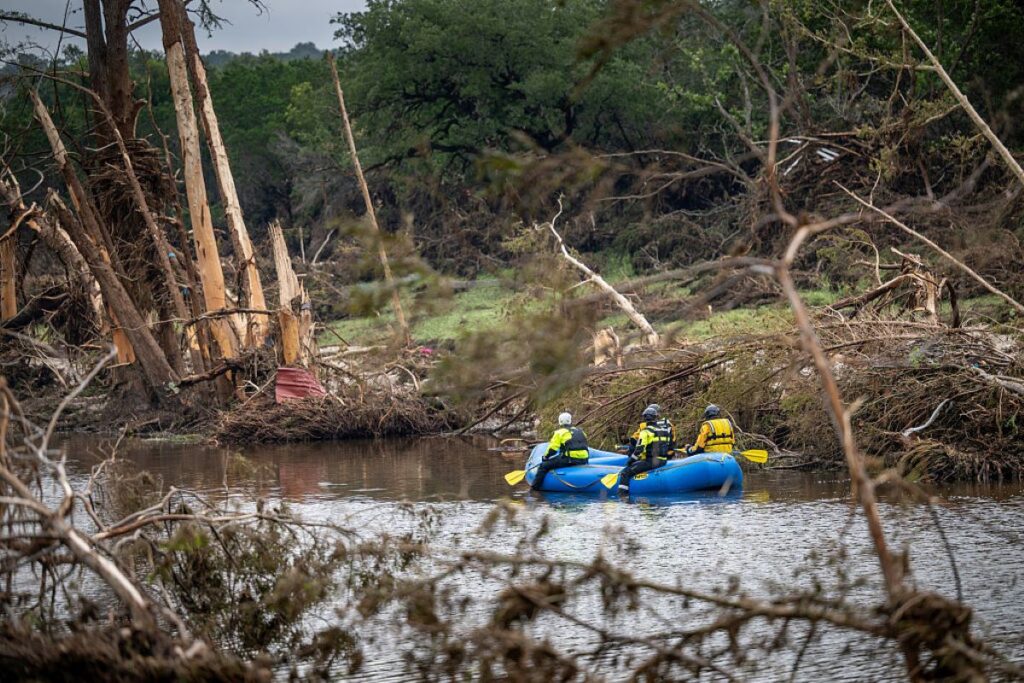 mortes-por-enchentes-no-texas-ultrapassam-100.-buscas-continuam