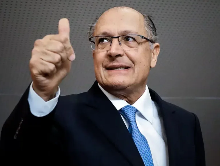 alckmin-revela-que-o-brasil-ja-dialogava-com-os-eua-antes-do-tarifaco-de-trump