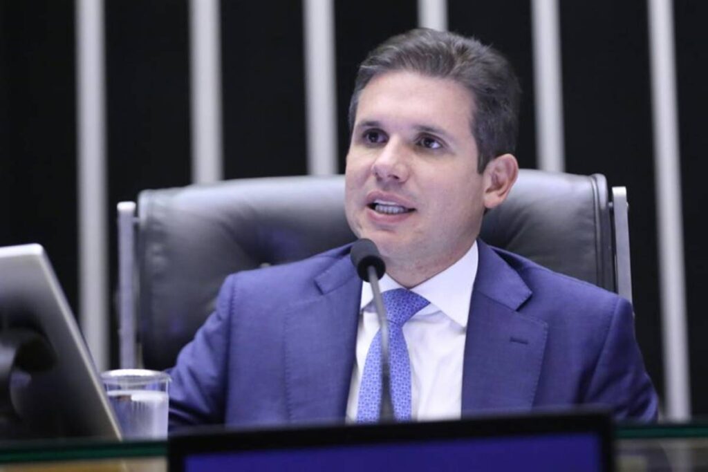 motta-bate-boca-com-deputado-do-pl:-“nao-funciono-na-base-da-ameaca”