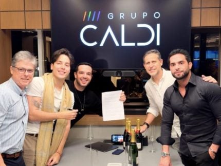 enzo-ferro-assina-com-caldi-music-e-estreia-projeto-de-gestao-completa-da-carreira