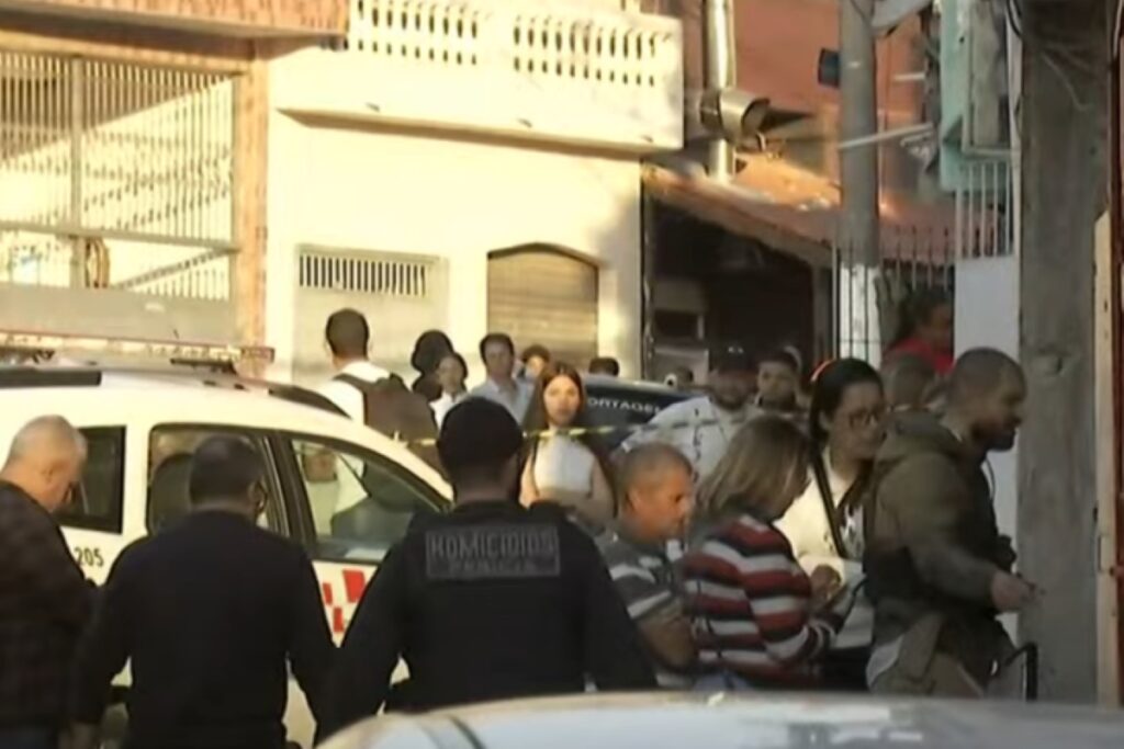 jovem-e-executado-a-tiros-em-frente-a-lava-rapido-na-zona-sul-de-sp