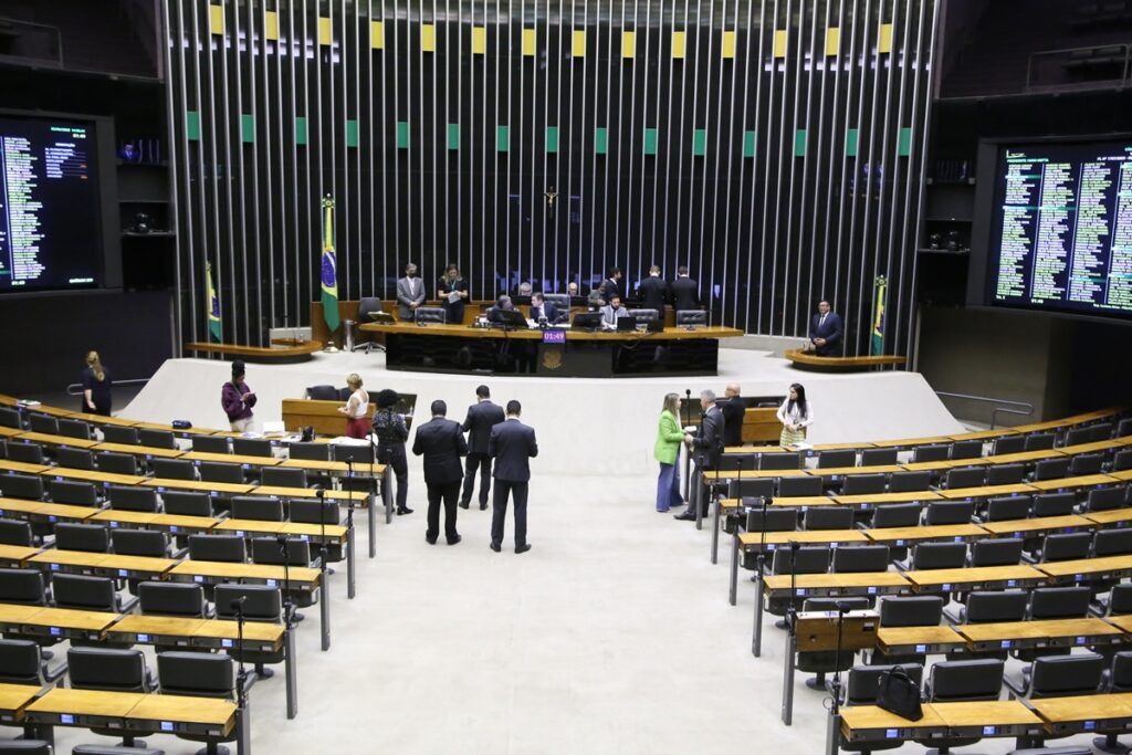 quaest:-85%-dos-brasileiros-desaprovam-aumento-no-numero-de-deputados