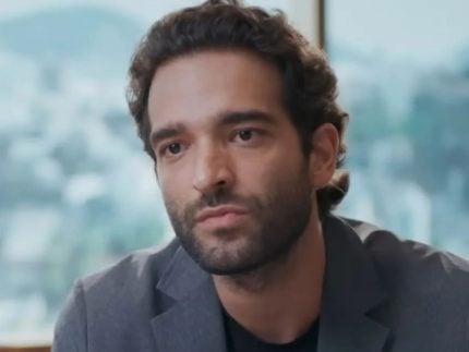 afonso-flagra-maria-de-fatima-na-cama-com-cesar-e-poe-fim-ao-casamento-em-“vale-tudo”