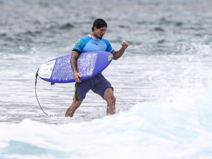 gabriel-medina-segue-fora-e-nao-disputara-a-etapa-do-taiti-do-circuito-mundial-de-surf