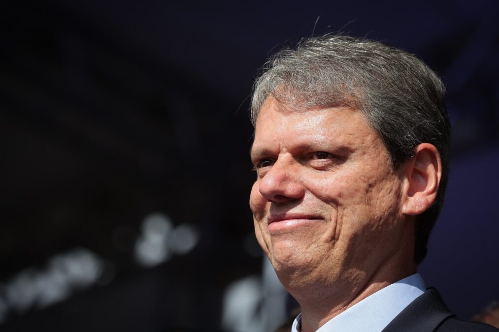 Tarcísio sanciona pacote que cria 1,3 mil cargos no Judiciário de SP