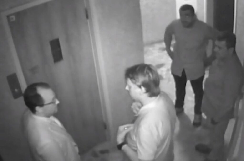 proibido-de-ficar-em-embaixadas,-bolsonaro-ja-dormiu na da-hungria