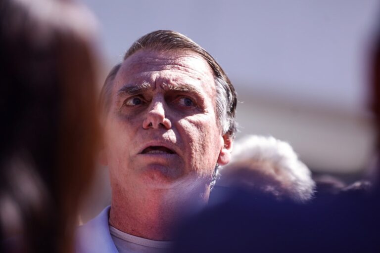 bolsonaro-esta-proibido-de-sair-de-casa-aos-finais-de-semana