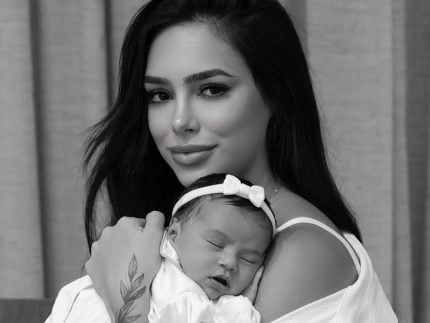 bruna-biancardi-mostra-1o-ensaio-fotografico-com-a-filha-recem-nascida,-mel