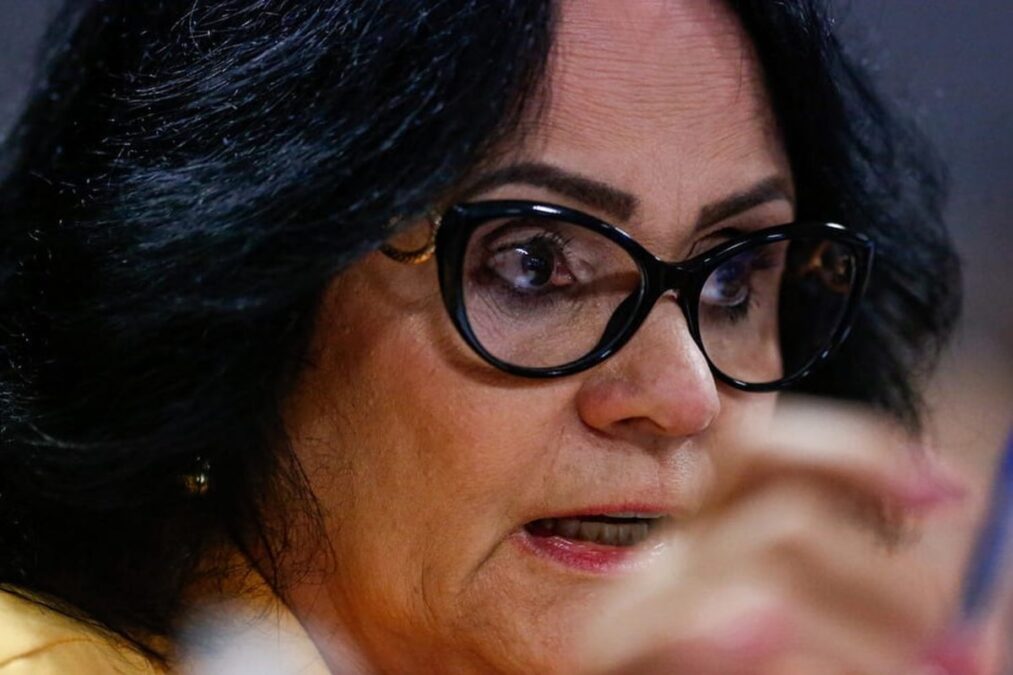 Damares detalha como foi operação da PF na casa de Jair Bolsonaro