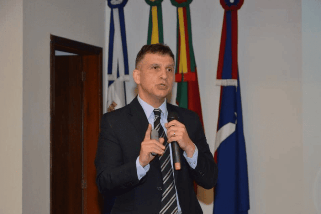 radicalizacao-de-jovens-e-sintoma,-nao-causa,-diz-procurador-do-mprs