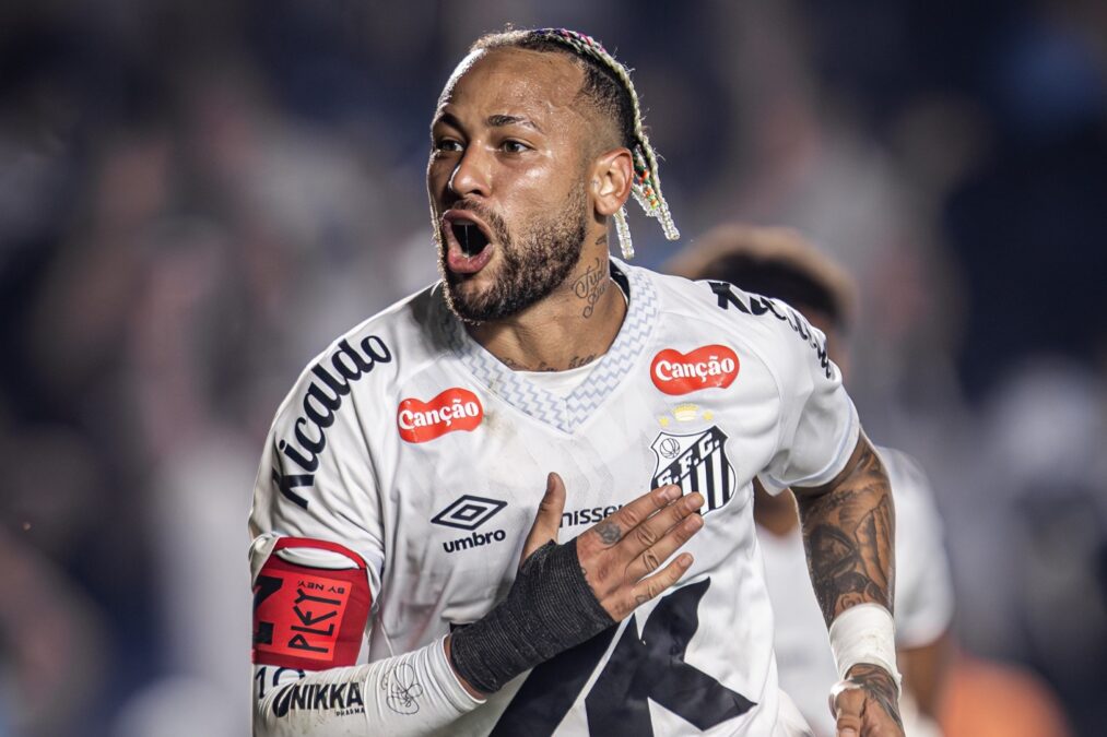 Neymar se irrita com repórter após derrota do Santos: “De novo?”