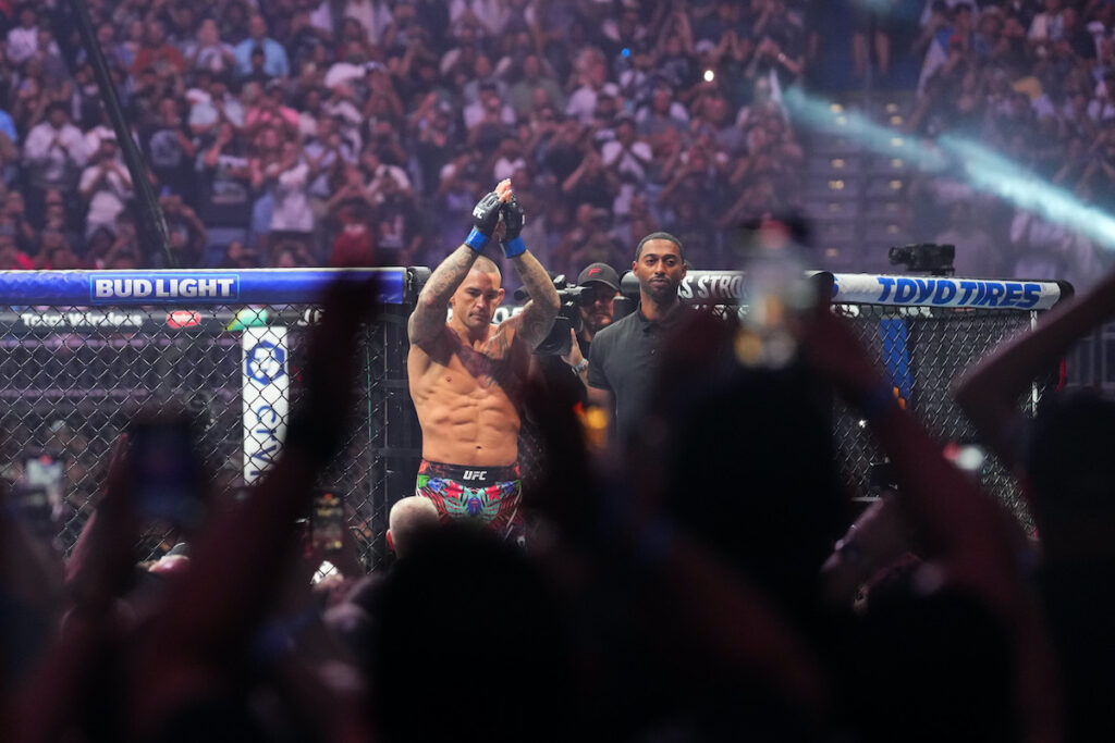 dustin-poirier-se-despede-do-ufc-com-derrota-inedita-para-max-holloway