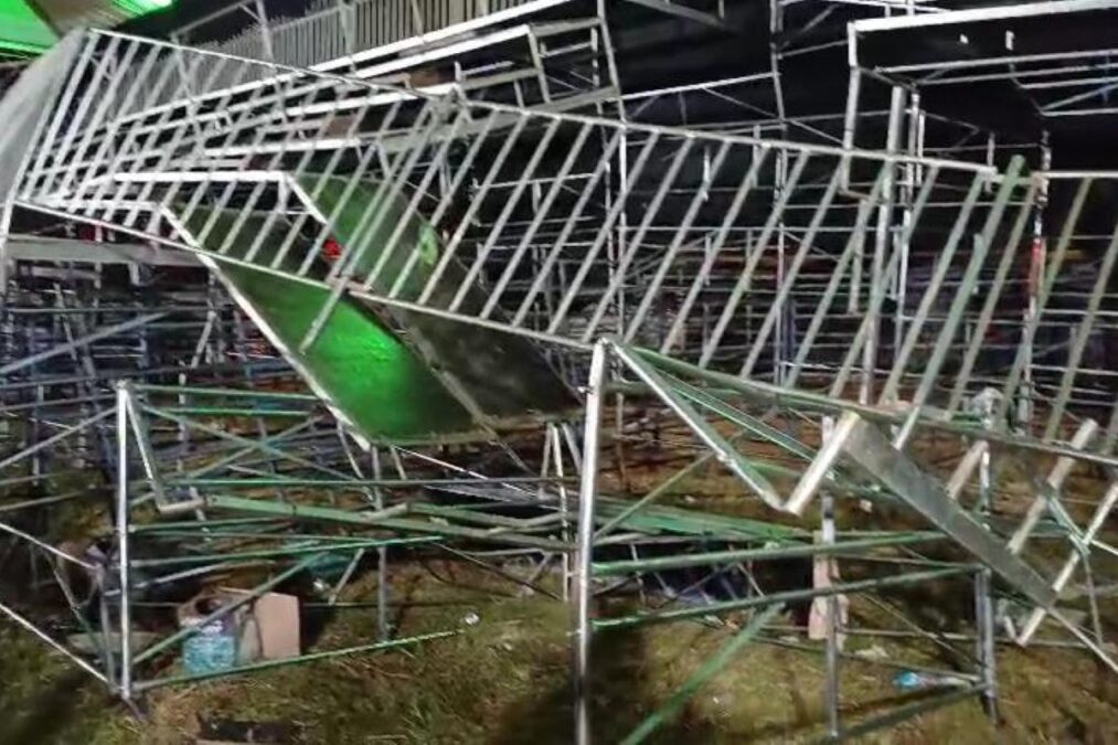 Arquibancada de rodeio desaba e 60 pessoas ficam feridas. Vídeo