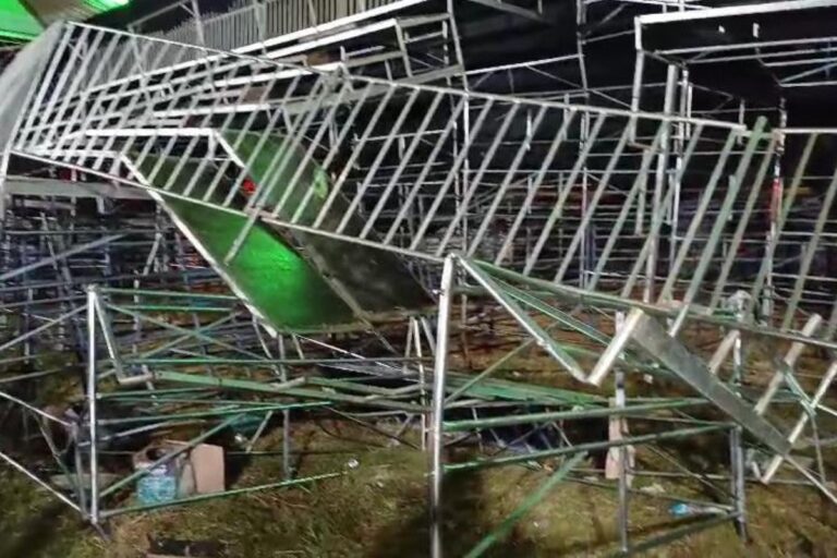 arquibancada-de-rodeio-desaba-e-60-pessoas-ficam-feridas.-video