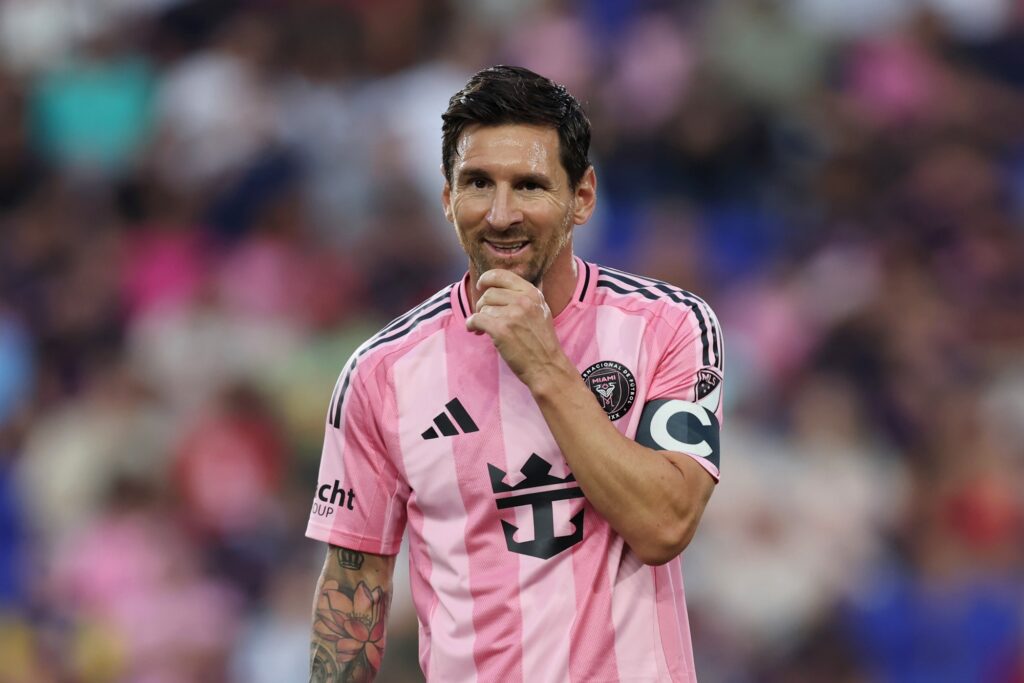 messi-quebra-recorde-de-gols-de-cristiano-ronaldo.-entenda