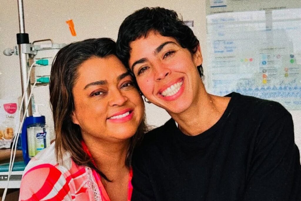 bela-gil-se-pronuncia-e-faz-homenagem-a-preta-gil:-“grande-perda”