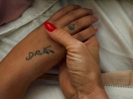 “nossa-conexao-me-chamou!”:-carolina-dieckmann-se-despede-apos-ultimos-dias-ao-lado-da-amiga