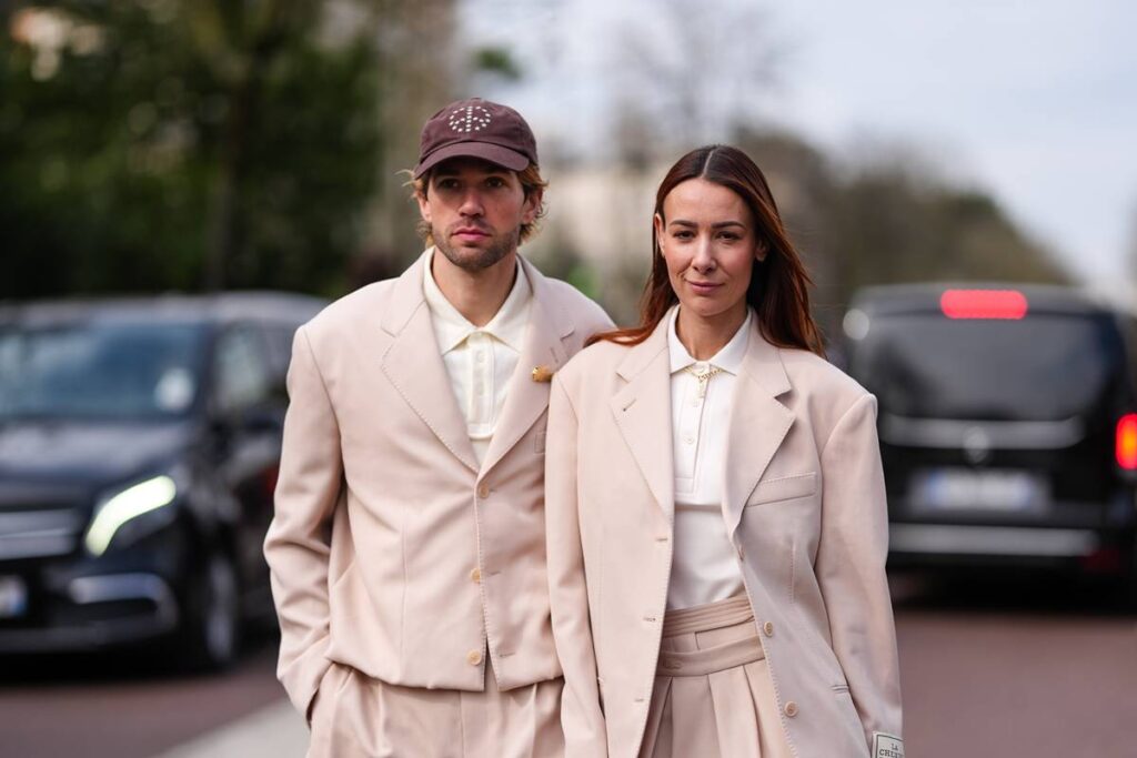 camisa-polo-volta-aos-holofotes-como-tendencia-preppy-dos-anos-2000