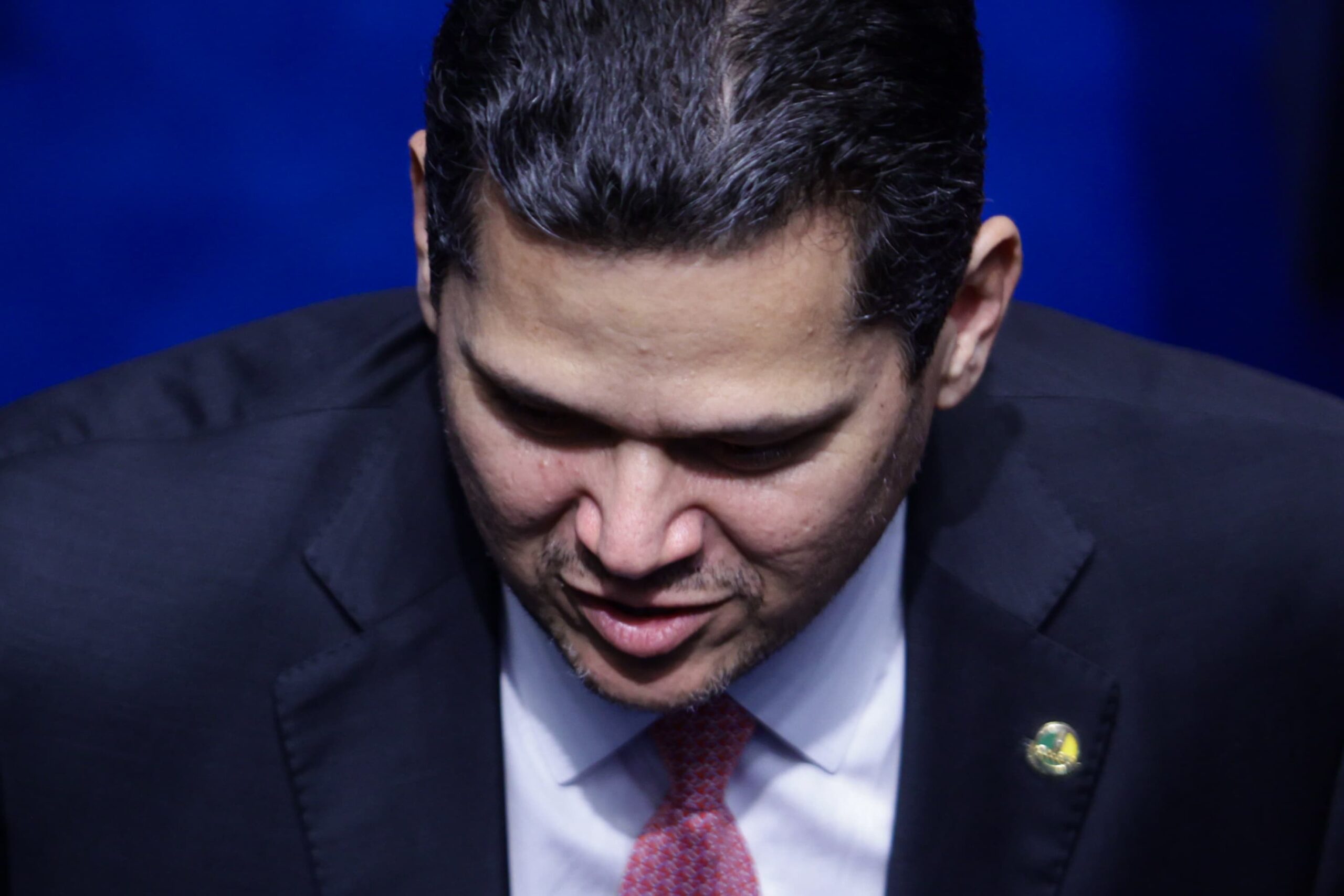 TCU: ministro ignora área técnica e libera penduricalhos de Alcolumbre