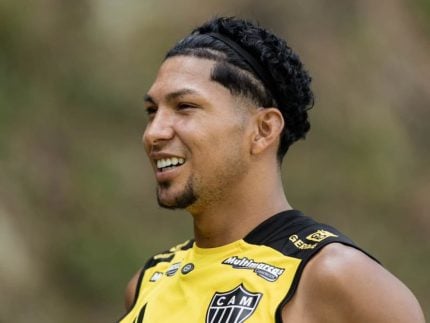 rony-volta-atras-e-retira-pedido-de-rescisao-apos-se-acertar-com-o-atletico-mg