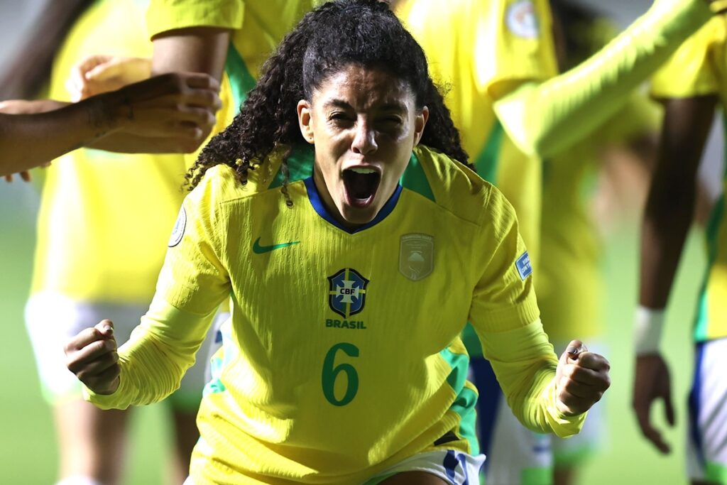 brasil-goleia-o-paraguai-na-copa-america-feminina-e-se-garante-nas-semis