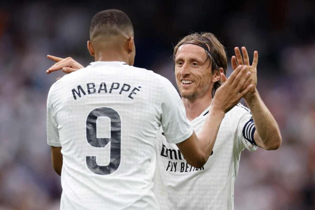 kylian-mbappe-assumira-a-10-do-real-madrid-apos-saida-de-luka-modric