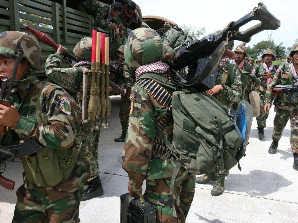 tailandia-e-camboja-trocam-tiros-na-fronteira,-apos-semanas-de-tensao