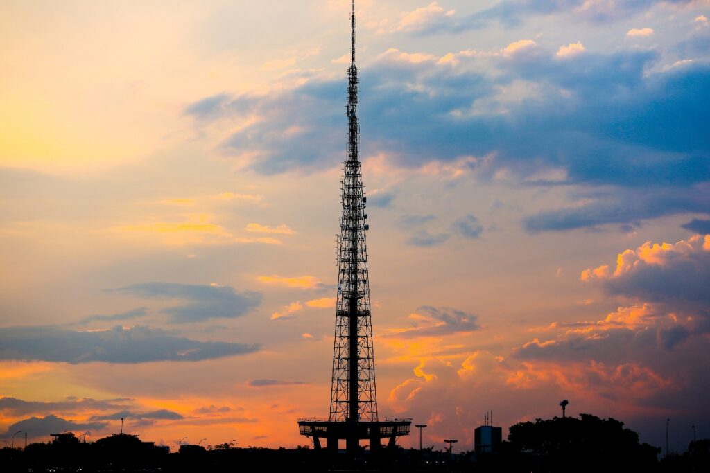 ibge:-df-e-a-unidade-da-federacao-com-mais-gente-conectada-a-internet